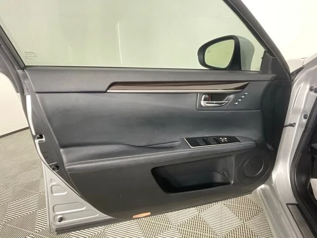 2018 Lexus ES 6th Gen - Image 12 of 20