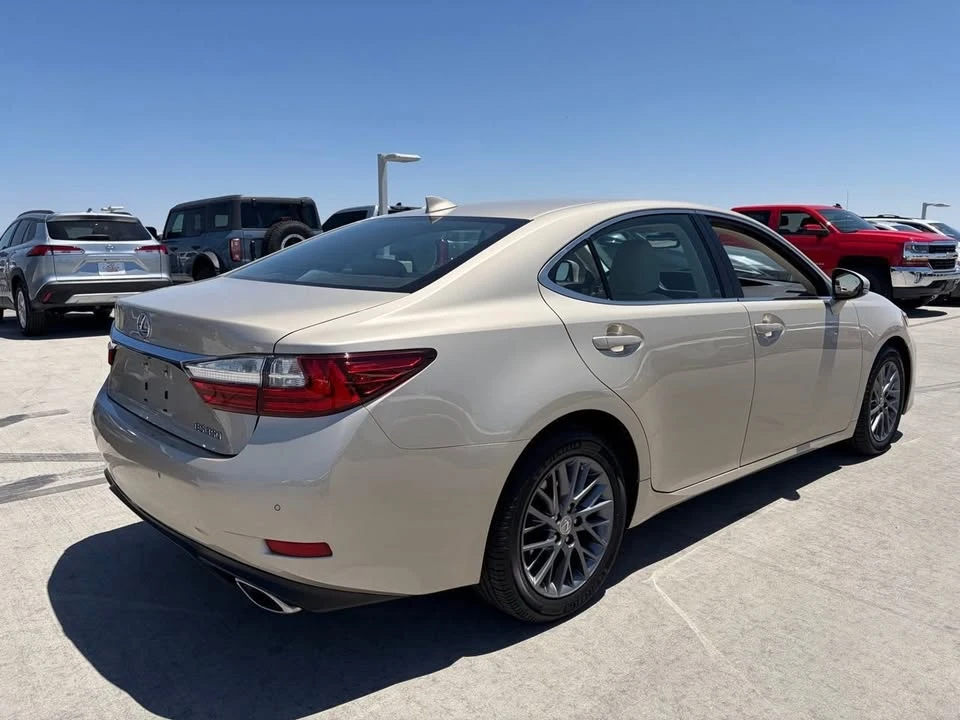 2018 Lexus ES 6th Gen - Image 2 of 14