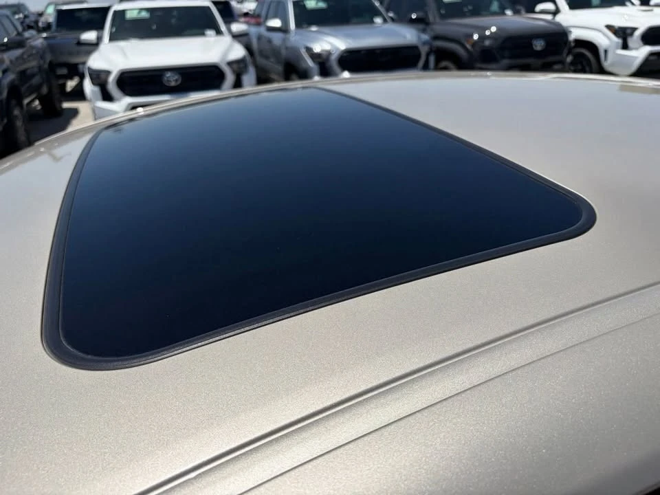 2018 Lexus ES 6th Gen - Image 5 of 14