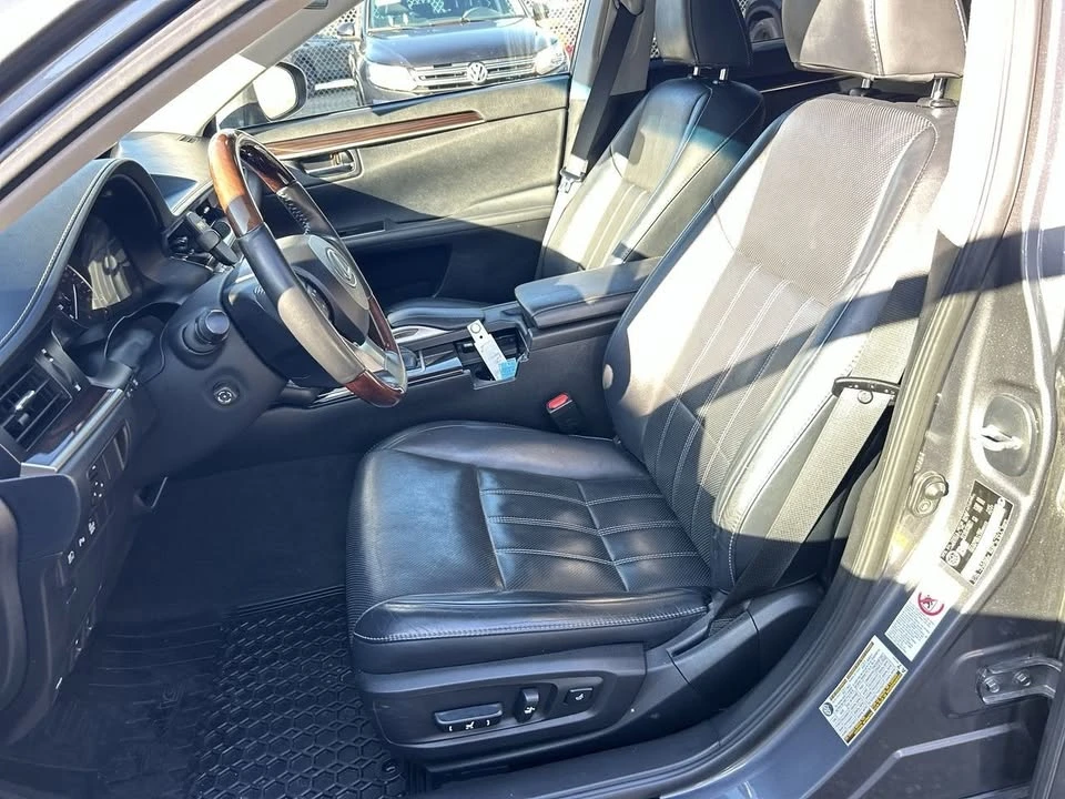 2018 Lexus ES 6th Gen - Image 8 of 20