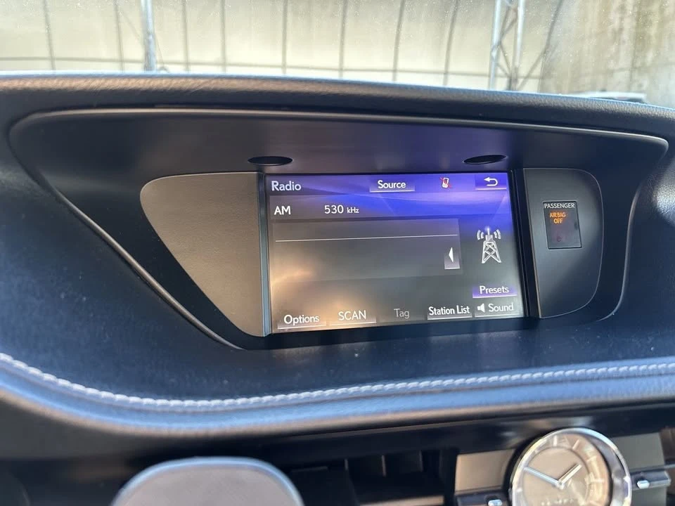 2018 Lexus ES 6th Gen - Image 13 of 20