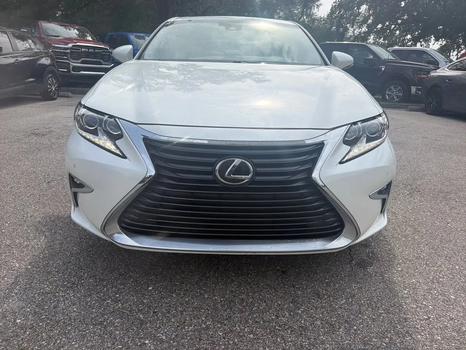 2018 Lexus ES 6th Gen - Image 4 of 15