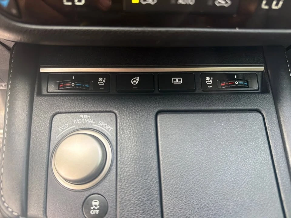 2018 Lexus ES 6th Gen - Image 15 of 15