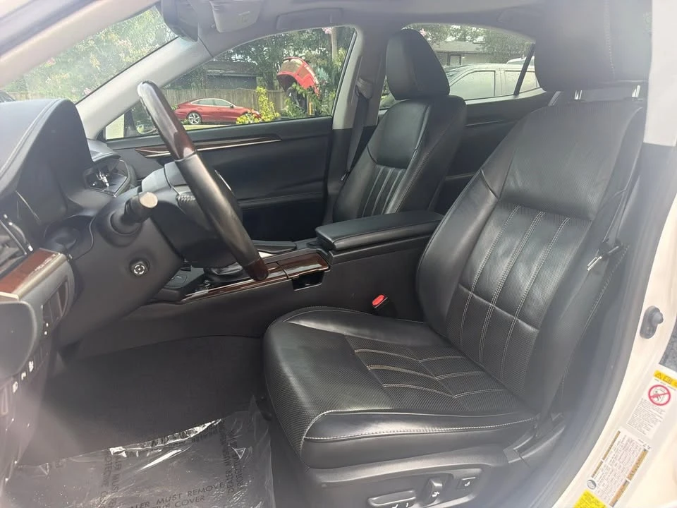 2018 Lexus ES 6th Gen - Image 10 of 15