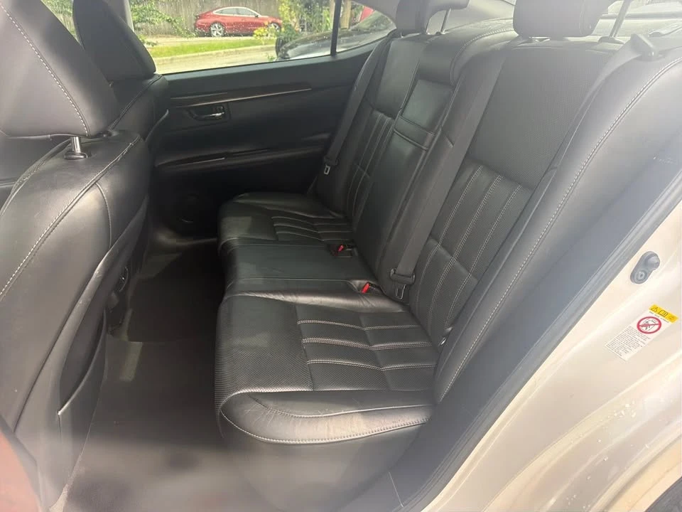 2018 Lexus ES 6th Gen - Image 11 of 15