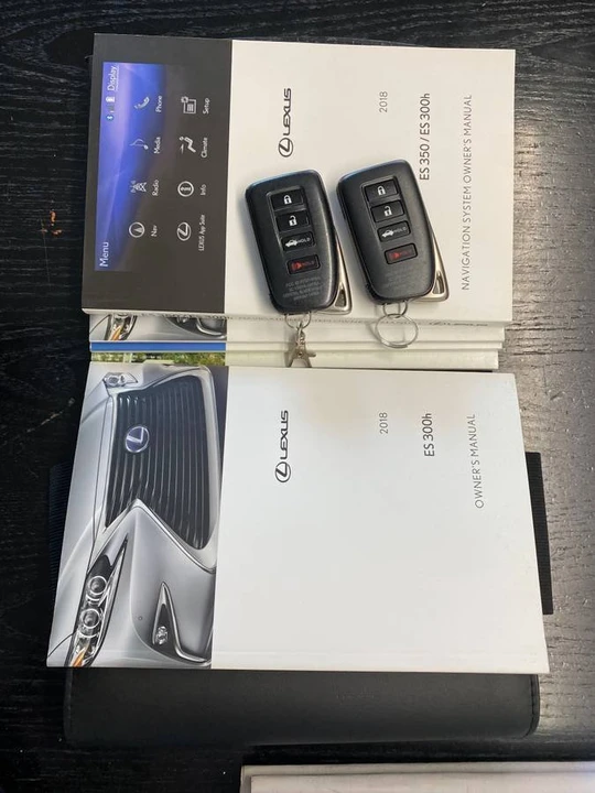 2018 Lexus ES 6th Gen - Image 15 of 17