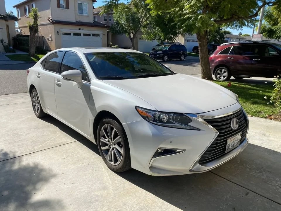 2018 Lexus ES 6th Gen - Image 2 of 17