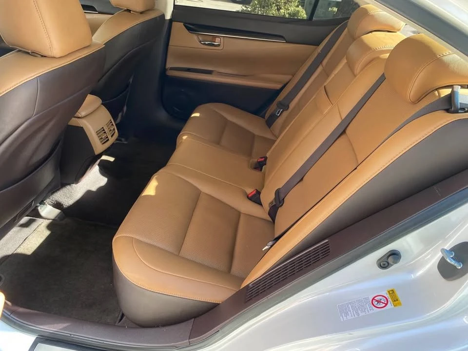2018 Lexus ES 6th Gen - Image 11 of 17