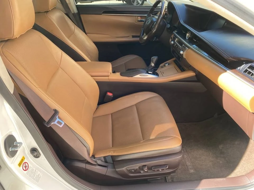 2018 Lexus ES 6th Gen - Image 10 of 17