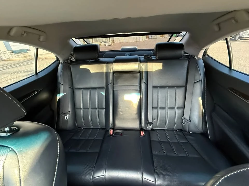2018 Lexus ES 6th Gen - Image 14 of 19