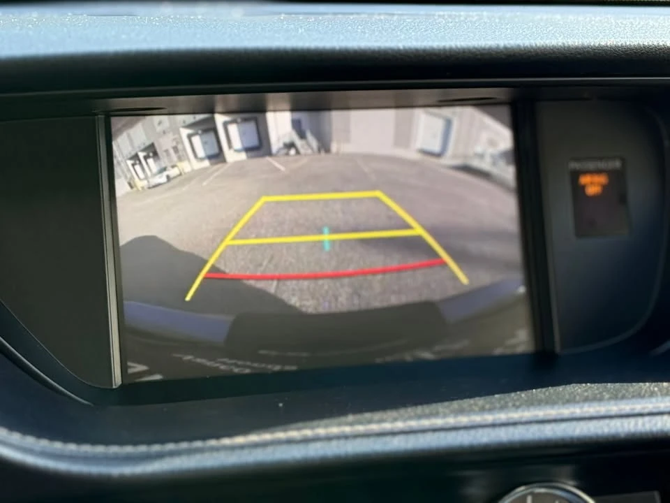 2018 Lexus ES 6th Gen - Image 17 of 19