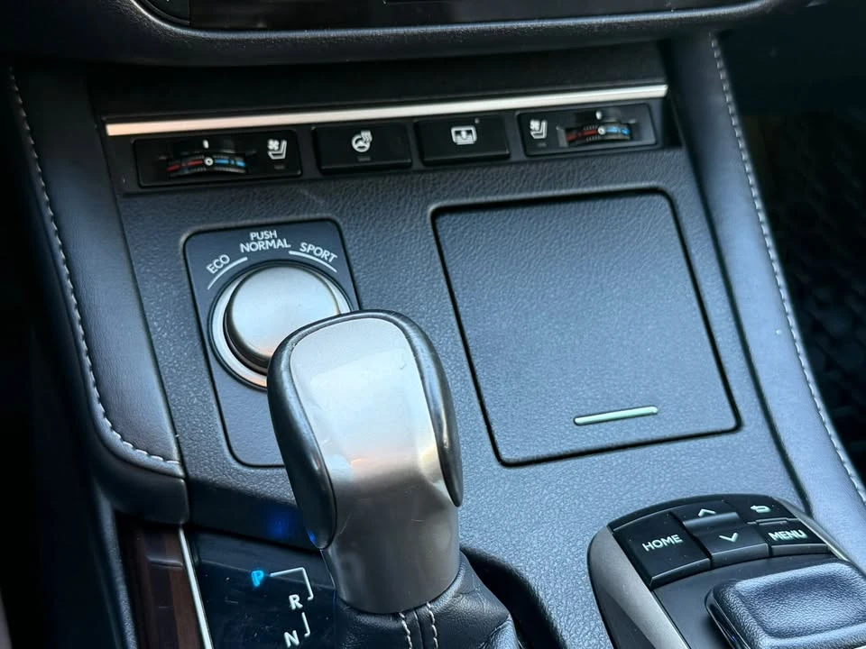 2018 Lexus ES 6th Gen - Image 19 of 20