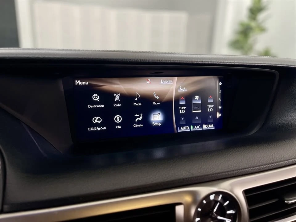 2018 Lexus GS 4th Gen - Image 19 of 20