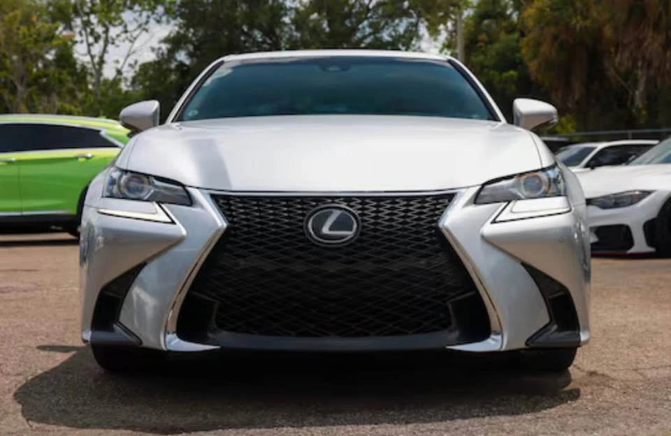 2018 Lexus GS 4th Gen - Image 17 of 18