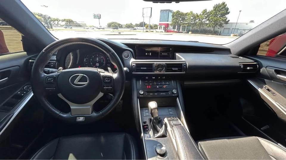 2018 Lexus IS 3rd Gen - Image 8 of 10