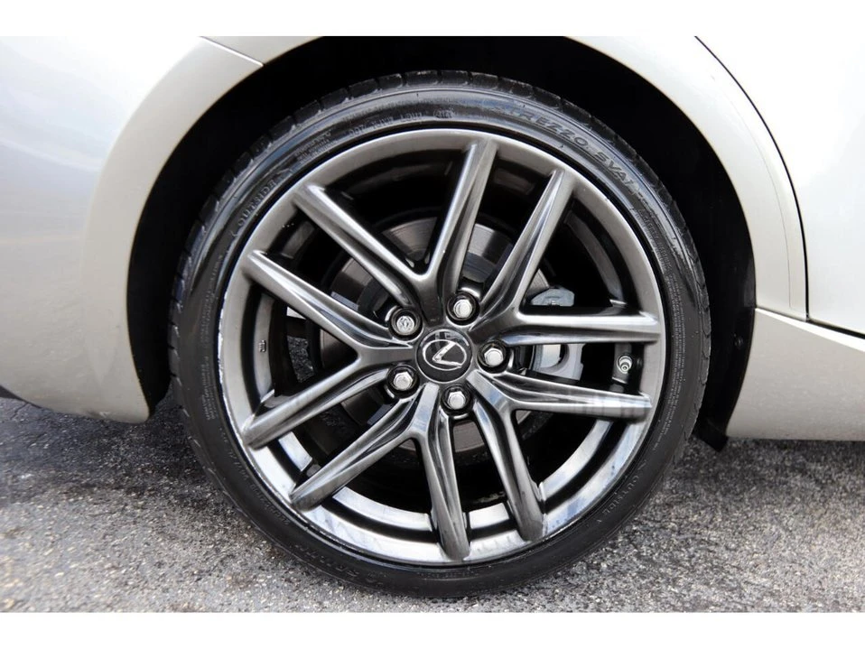 2018 Lexus IS 3rd Gen - Image 15 of 20