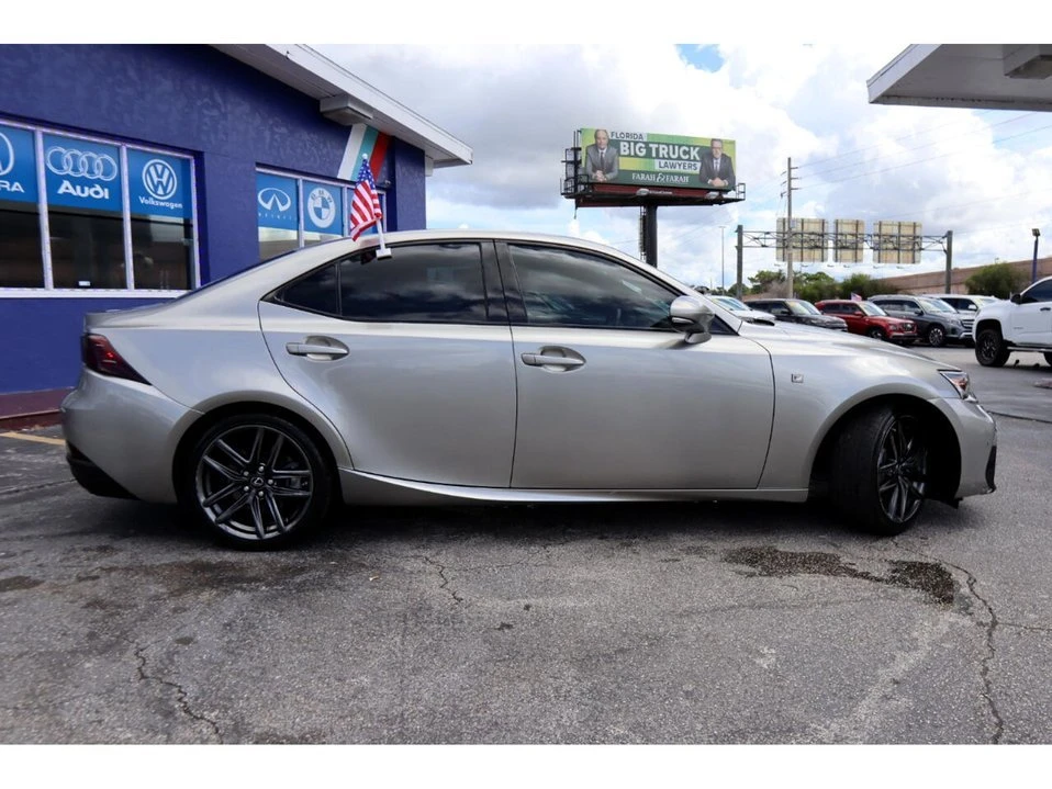 2018 Lexus IS 3rd Gen - Image 4 of 20