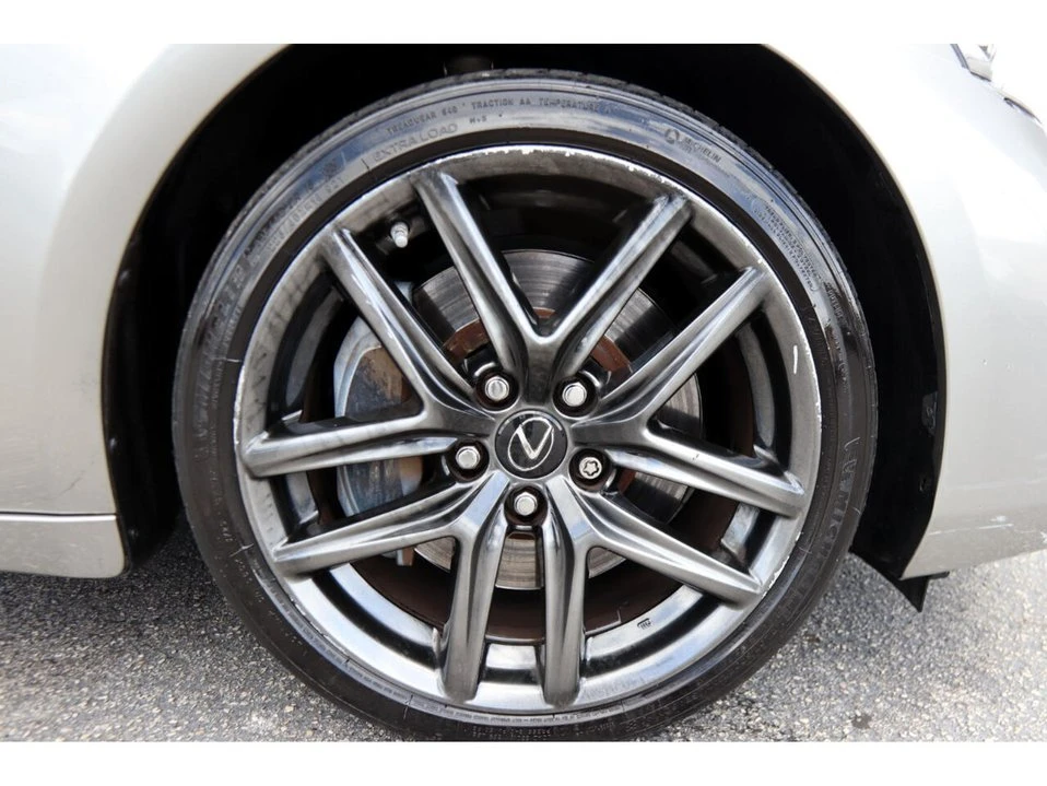 2018 Lexus IS 3rd Gen - Image 16 of 20