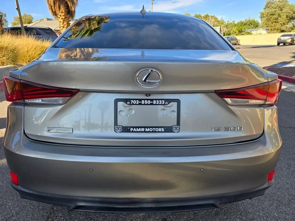 2018 Lexus IS 3rd Gen - Image 4 of 20