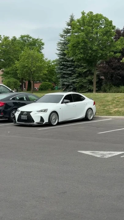 2018 Lexus IS 3rd Gen - Image 11 of 12