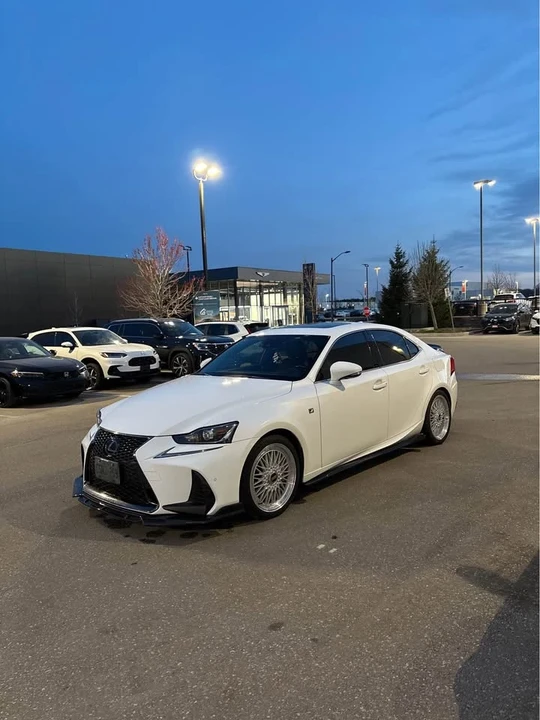 2018 Lexus IS 3rd Gen - Image 2 of 12
