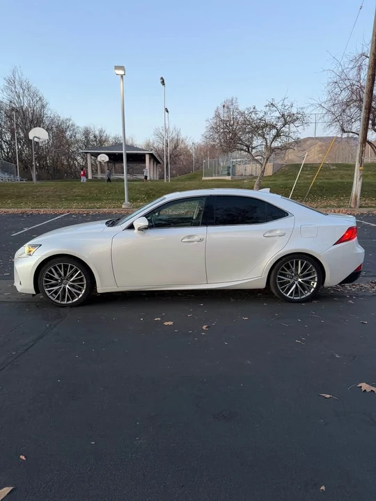 2018 Lexus IS 3rd Gen - Image 13 of 20