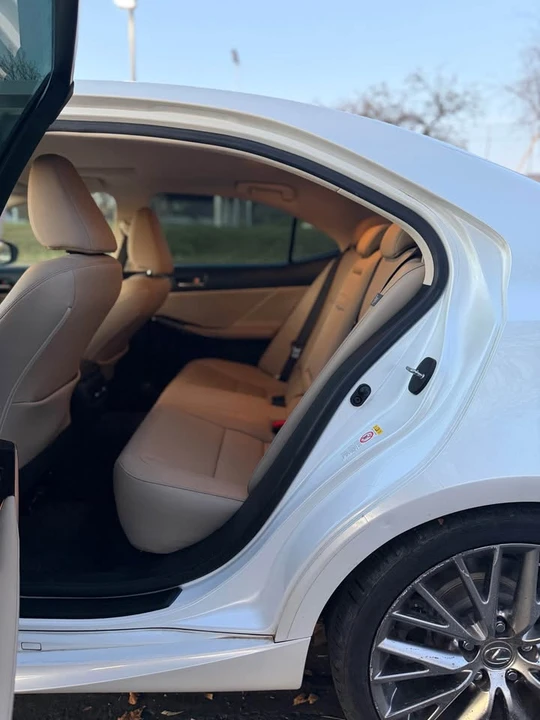 2018 Lexus IS 3rd Gen - Image 8 of 20