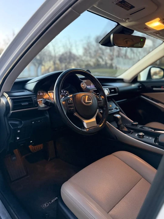 2018 Lexus IS 3rd Gen - Image 12 of 20