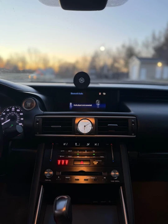 2018 Lexus IS 3rd Gen - Image 10 of 20