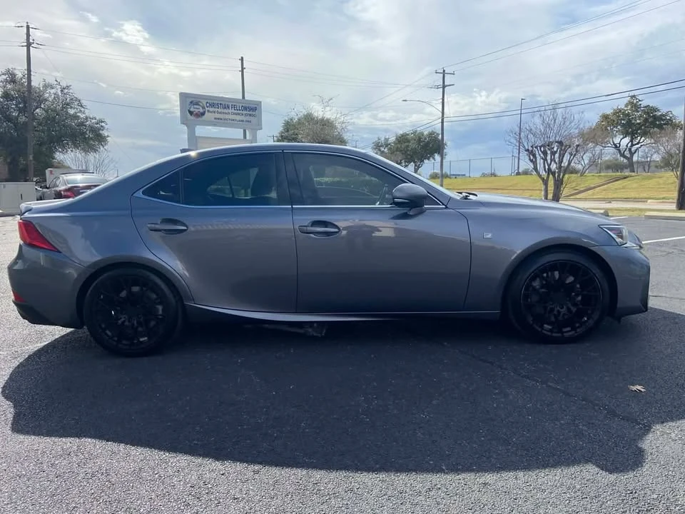 2018 Lexus IS 3rd Gen - Image 4 of 11