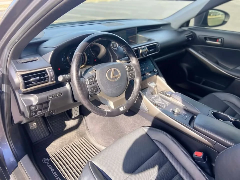 2018 Lexus IS 3rd Gen - Image 7 of 11