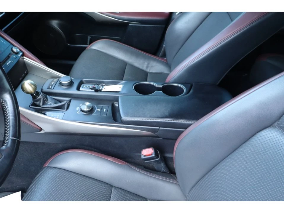 2018 Lexus IS 3rd Gen - Image 18 of 20