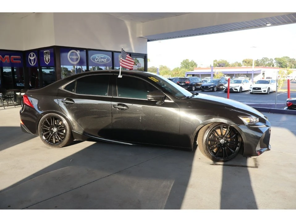 2018 Lexus IS 3rd Gen - Image 7 of 20