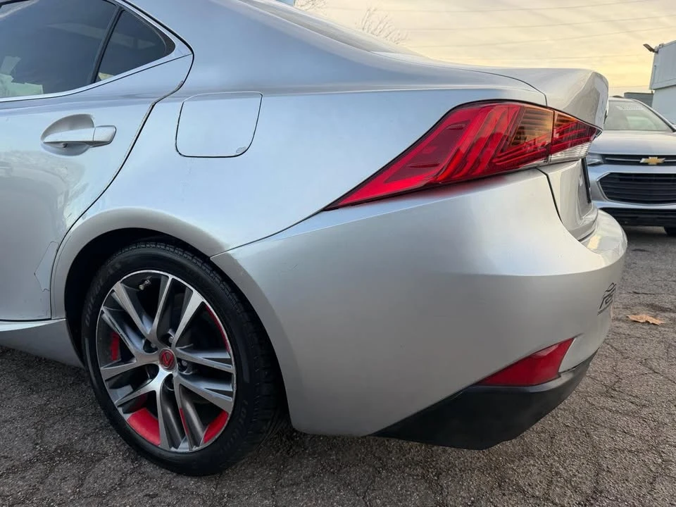 2018 Lexus IS 3rd Gen - Image 16 of 19