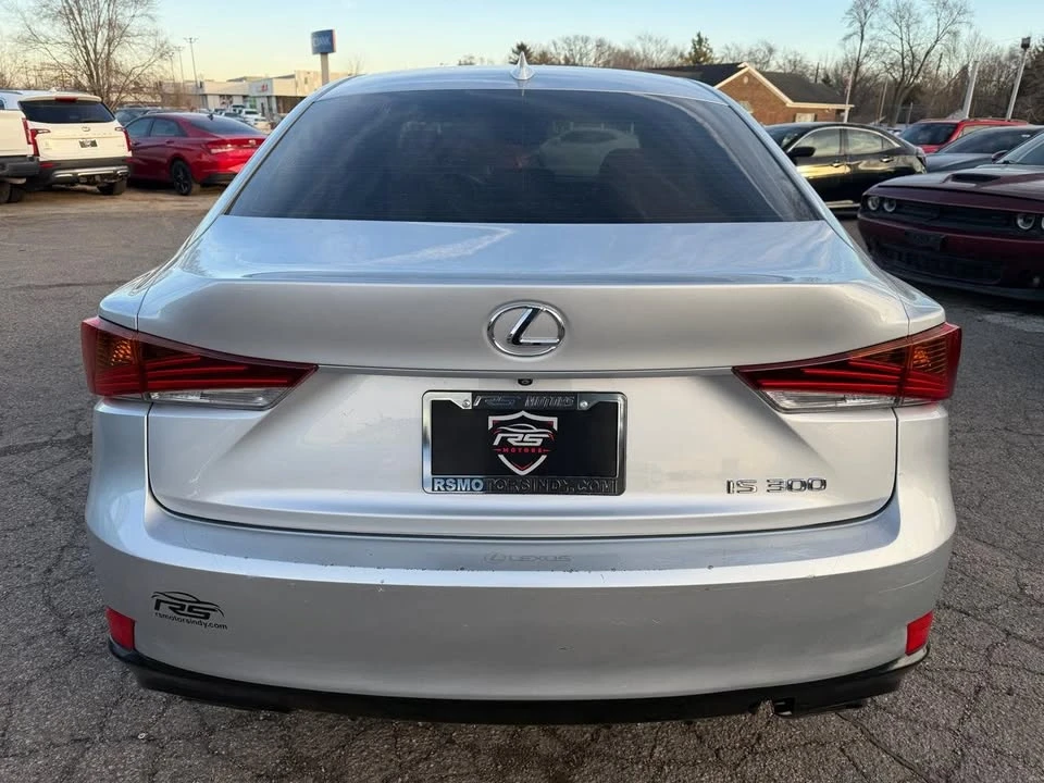 2018 Lexus IS 3rd Gen - Image 5 of 19