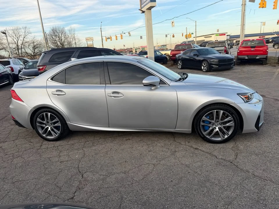 2018 Lexus IS 3rd Gen - Image 8 of 19