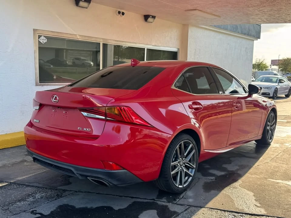 2018 Lexus IS 3rd Gen - Image 5 of 8