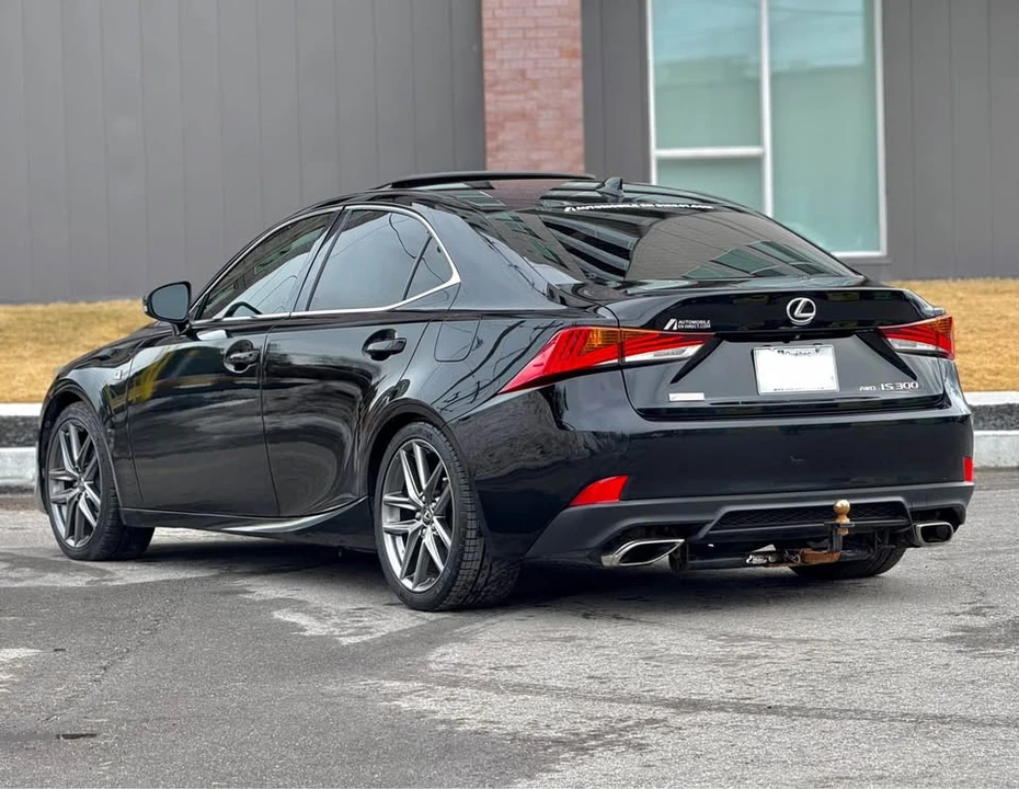 2018 Lexus IS 3rd Gen - Image 2 of 5