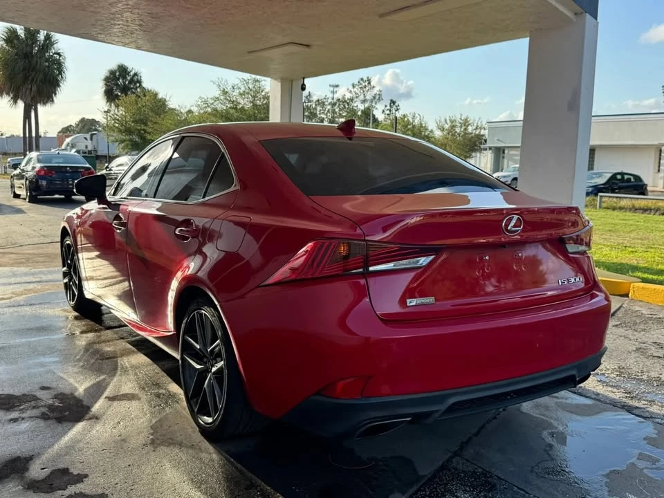 2018 Lexus IS 3rd Gen - Image 4 of 8