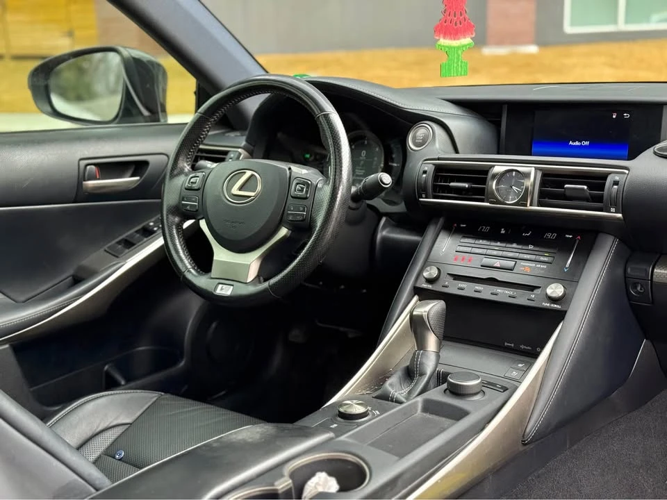 2018 Lexus IS 3rd Gen - Image 5 of 5