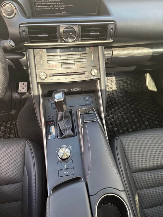 2018 Lexus IS 3rd Gen - Image 9 of 10