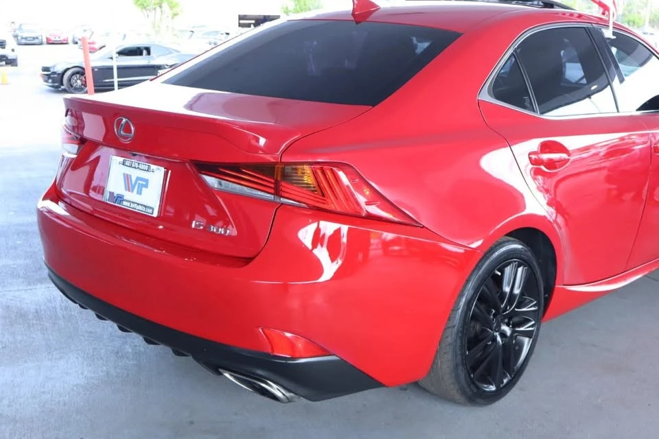 2018 Lexus IS 3rd Gen - Image 7 of 20