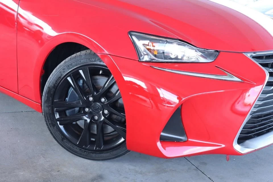 2018 Lexus IS 3rd Gen - Image 4 of 20