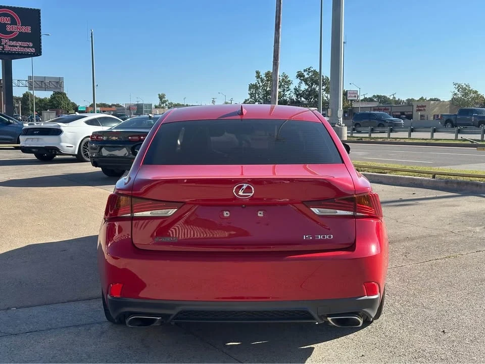 2018 Lexus IS 3rd Gen - Image 5 of 10