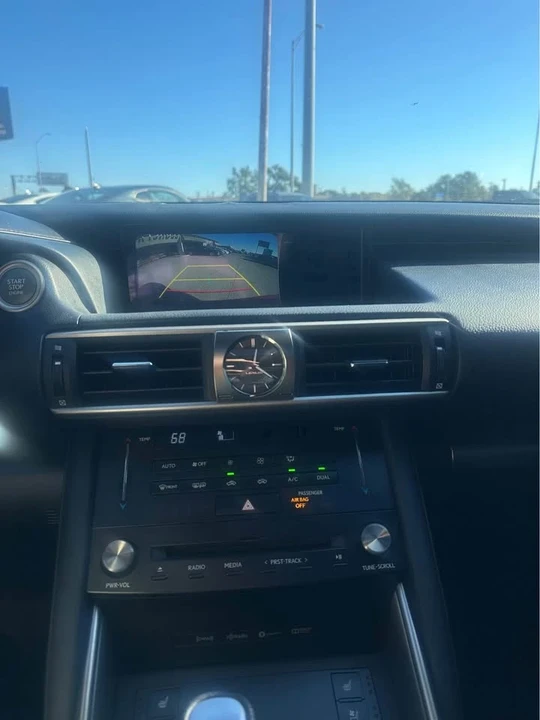 2018 Lexus IS 3rd Gen - Image 8 of 10