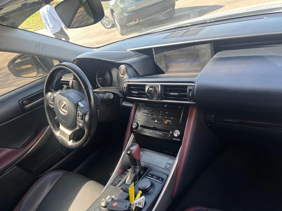 2018 Lexus IS 3rd Gen - Image 5 of 10