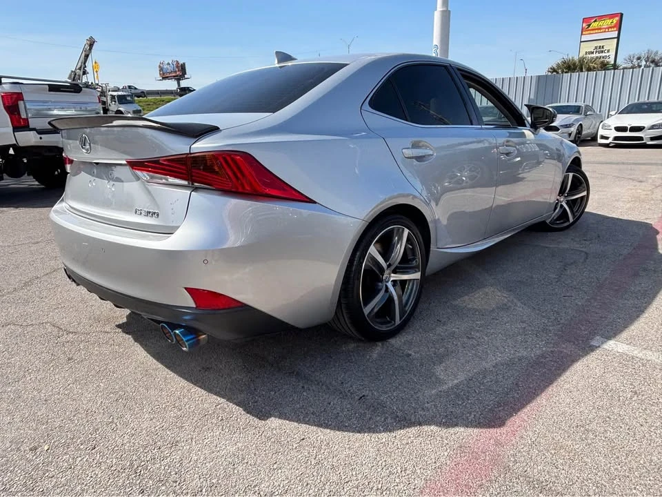 2018 Lexus IS 3rd Gen - Image 6 of 10