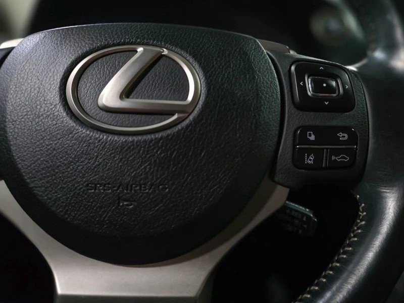 2018 Lexus IS 3rd Gen - Image 16 of 20