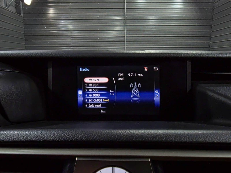 2018 Lexus IS 3rd Gen - Image 18 of 20