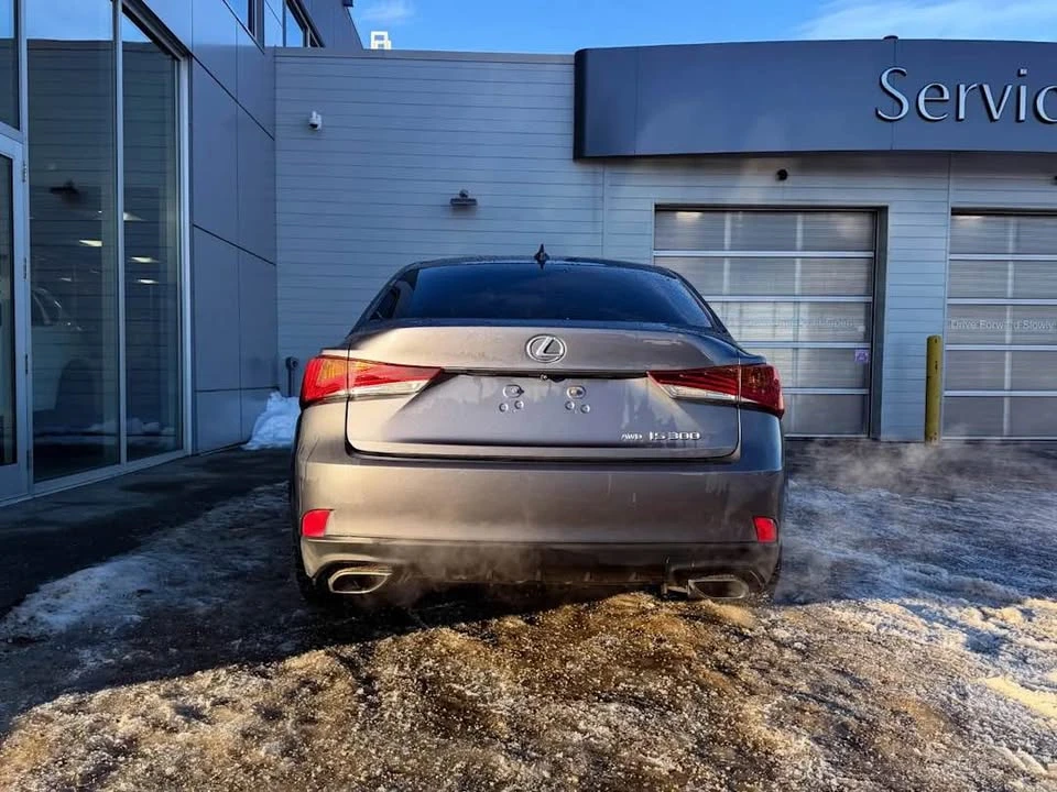 2018 Lexus IS 3rd Gen - Image 4 of 10